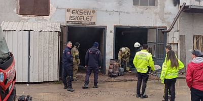 Bursa'da mobilya imalathanesinde yangın!