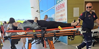 Bursa’da otomobil abla-kardeşe çarptı