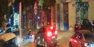 Bursa’da otomobile çarpan motosikletli yaralandı