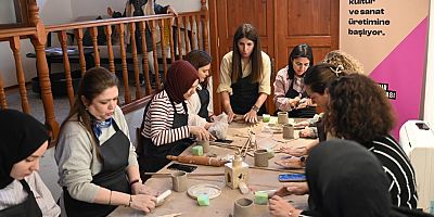 Bursa'da özgün tasarımlar kullanarak kendi eserlerini oluşturdular!