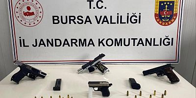 Bursa’da ruhsatsız silahlar ele geçirildi
