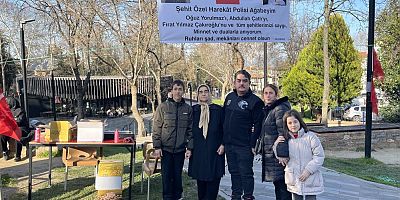 Bursa’da şehitler için mevlit şekeri dağıtıldı!