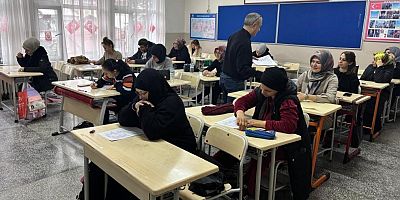 Bursa'da sıralara bu kez veliler oturdu!