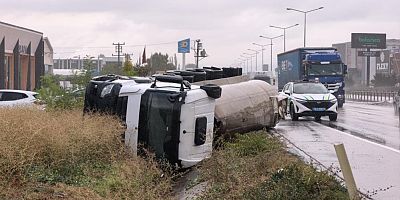 Bursa’da sıvı tuz yüklü tanker devrildi!