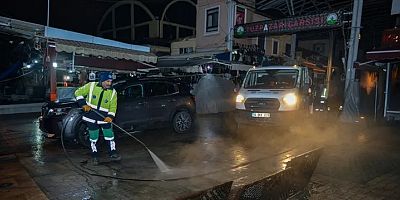 Bursa'da Tarihi Çarşı ve Hanlar Bölgesinde gece mesaisi