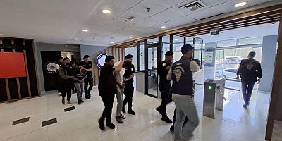 Bursa'da vatandaşı dolandıran o çete çökertildi!