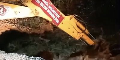 Bursa’da yağış köprüyü çökertti! Sürücüler mahsur kaldı