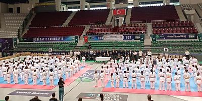 Bursa’daki Kyokushin Kupası nefesleri kesti