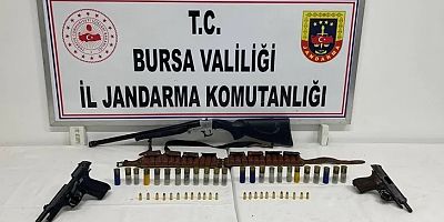 Bursa İznik’te şüphelinin evinden tabanca ve av tüfeği çıktı!
