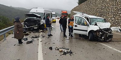 Bursa-Keles yolunda feci kaza! Ölü ve çok sayıda yaralı var…
