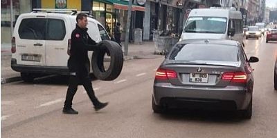 Bursa Nilüfer'de kaldırımlar tek tek temizleniyor!