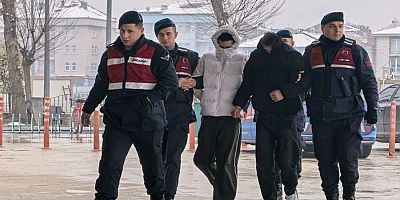 Bursa'nın çaldıkları kablolarla mahalleyi internetsiz bıraktılar