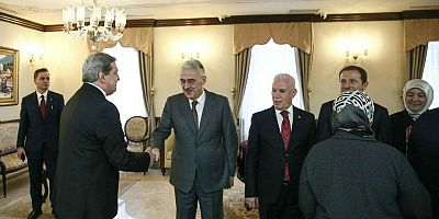 Bursa protokolü Valilikte bayramlaştı