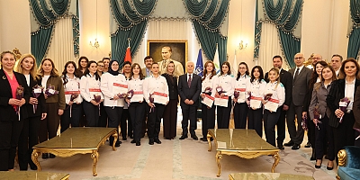 Bursa raylarına kadın eli değdi!