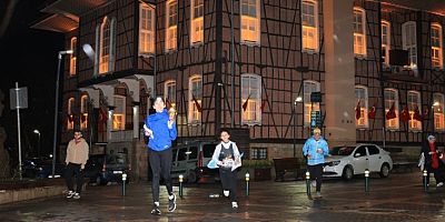 Bursa Tarihi Çarşı ve Hanlar Bölgesi’nde spor ve tarih buluştu!