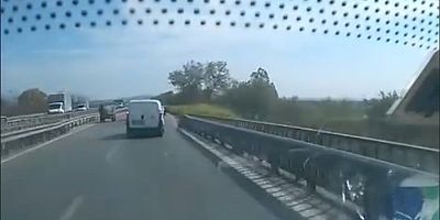 Bursa trafiğinde at arabası tehlikesi!