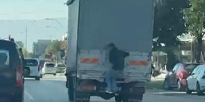 Bursa trafiğinde tehlikeli anlar; Bu şekilde yolculuk yaptı