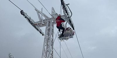 Bursa Uludağ’da panik var; 40 tatilci mahsur kaldı