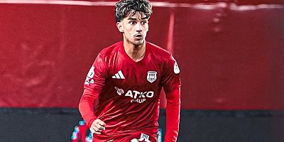 Bursaspor'a 19 yaşında sağ bek!
