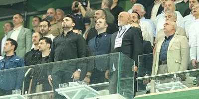 Bursaspor Başkanı Enes Çelik'ten taraftara övgü