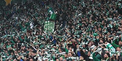 Bursaspor Başkanı Enes Çelik’ten taraftara övgü!