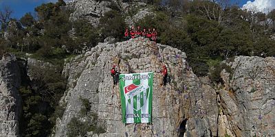 Bursaspor bayrağı zirvede dalgalandı!