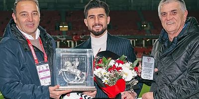 Bursasporlu Soner'e de bu yakışırdı!