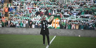 Bursasporlular şova hazır mısınız? O isim yeniden geliyor...