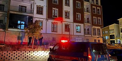 Dengesini kaybeden 17 yaşındaki kız 3. kattan yere düştü