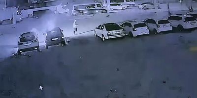 Elinde benzin bidonuyla gelip galerideki 6 aracı ateşe verdi