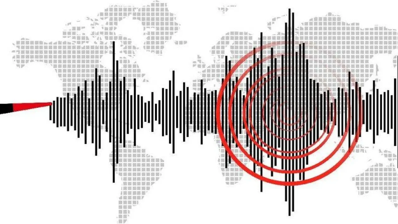 Endonezya’da 5,7 büyüklüğünde deprem