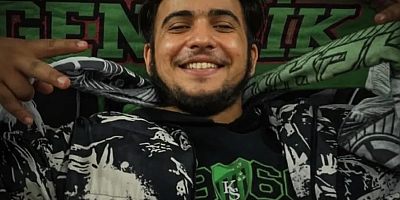 Futbol dünyası yasta; Maç esnasında düşerek hayatını kaybetti...