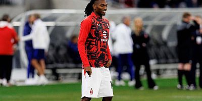 Galatasaray'da Rafael Leao için Victor Osimhen devrede