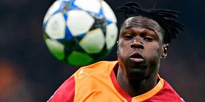 Galatasaraylı o isim rekor rakamla takımdan ayrılıyor!