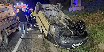 Hafif ticari araç 30 metrelik şarampole yuvarlandı