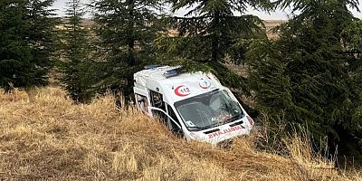 Hasta nakleden ambulans kaza yaptı: 3 yaralı