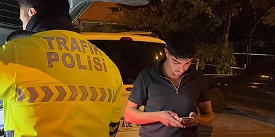 Hem polisin üzerine araç sürdü hem de tehdit etti