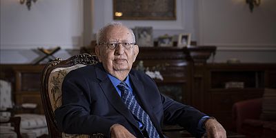 Hüsamettin Cindoruk vefat etti