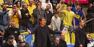 İsrail'de Ergin Ataman'a saldırdılar!