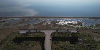 İznik Gölü'nün eski halinden eser yok; Sular çekiliyor...