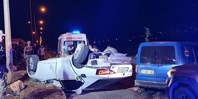 Kazada takla atan otomobil 2 tır sürücüsünün üzerine uçtu