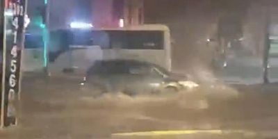 Kocaeli’de cadde ve sokaklar göle döndü