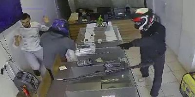 Kuyumcuyu 3 dakikada soydular