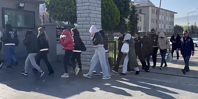 Masaj salonlarına baskın: 7 gözaltı