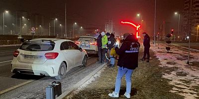 Meraktan olay yerine geldi, yakayı ele verdi