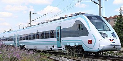 Milli elektrikli hızlı trenden yeni rekor