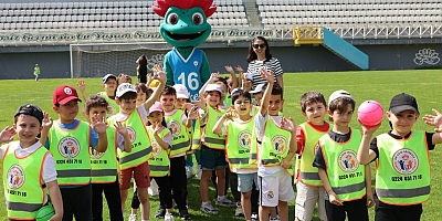 Minikler Nilüfer'deki spor şenliğinde kıyasıya yarıştı!