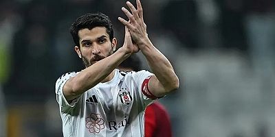 Necip Uysal futbolu bırakıyor