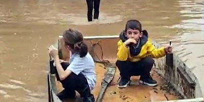 Nehir taşınca mahalle Venedik’e döndü