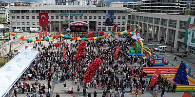Nilüfer’de yüzlerce çocuk bayramın tadını doyasıya çıkardı!